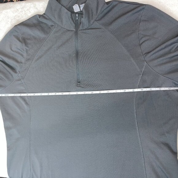 Athletic pullover quarter zip - Salesforce branded - Picture 8 of 8